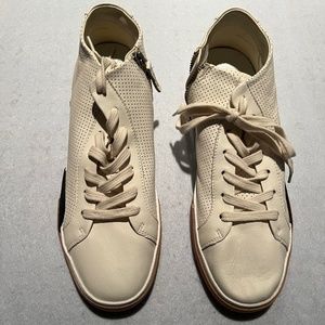 NEW NEVER WORN Dolce Vita Zina sneakers